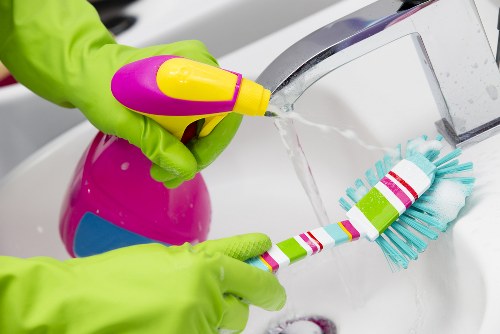 Deep cleaning treatment for pet urine odour in a home